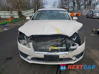 Piąte zdjęcie samochodu w środku: 2019 LINCOLN MKZ RESERVE II VIN:3LN6L5F95KR607739 - miniatura