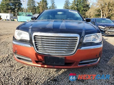 Piąte zdjęcie samochodu w środku: 2012 CHRYSLER 300 VIN:2C3CCAAG7CH166560 - miniatura