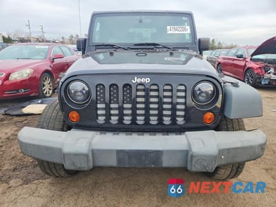 Piąte zdjęcie samochodu w środku: 2009 JEEP WRANGLER X VIN:1J4FA241X9L738982 - miniatura