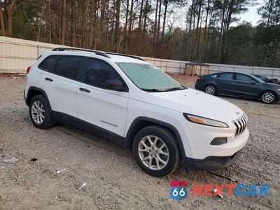 Czwarte zdjęcie samochodu z boku: 2016 JEEP CHEROKEE SPORT VIN:1C4PJLABXGW207421 - miniatura