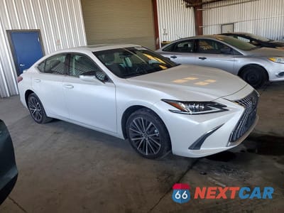Czwarte zdjęcie samochodu z boku: 2025 LEXUS ES 300H BASE VIN:58ADA1C12SU064596 - miniatura