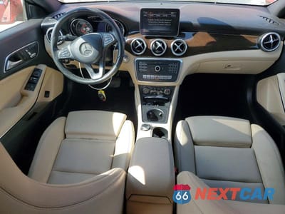 Zdjęcie 8 z 12 samochodu: 2018 MERCEDES-BENZ CLA 250 4MATIC VIN:WDDSJ4GB5JN651459 - miniatura