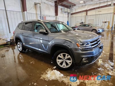 Czwarte zdjęcie samochodu z boku: 2019 VOLKSWAGEN ATLAS SE VIN:1V2UR2CA2KC560724 - miniatura