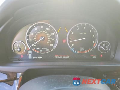 Zdjęcie 9 z 13 samochodu: 2015 BMW X5 XDRIVE35I VIN:5UXKR0C59F0P14061 - miniatura