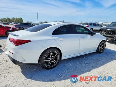 Trzecie zdjęcie samochodu z tyłu: 2020 MERCEDES-BENZ CLA 250 4MATIC VIN:WDD5J4HB3LN036651 - miniatura