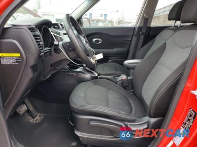 Zdjęcie 7 z 13 samochodu: 2018 KIA SOUL + VIN:KNDJP3A5XJ7598442 - miniatura