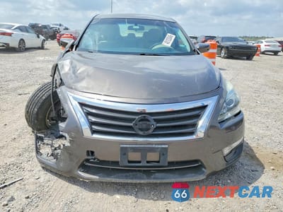 Piąte zdjęcie samochodu w środku: 2015 NISSAN ALTIMA 2.5 S VIN:1N4AL3AP0FN378507 - miniatura
