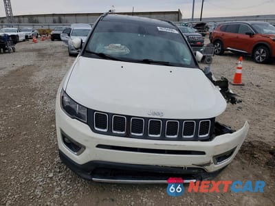 Piąte zdjęcie samochodu w środku: 2020 JEEP COMPASS LIMITED VIN:3C4NJDCB8LT227824 - miniatura