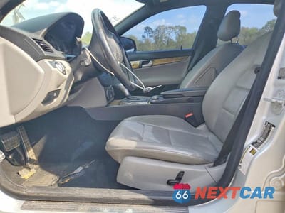 Zdjęcie 7 z 12 samochodu: 2008 MERCEDES-BENZ C 350 VIN:WDDGF56X78F166741 - miniatura