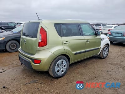 Trzecie zdjęcie samochodu z tyłu: 2012 KIA SOUL BASE VIN:KNDJT2A5XC7451949 - miniatura