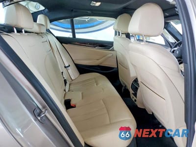 Zdjęcie 10 z 12 samochodu: 2018 BMW 530 I VIN:WBAJA5C59JWA39156 - miniatura