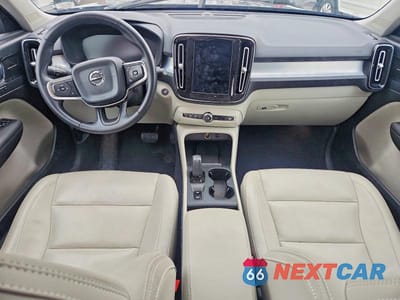 Zdjęcie 8 z 13 samochodu: 2020 VOLVO XC40 T5 MOMENTUM VIN:YV4162UK3L2277080 - miniatura