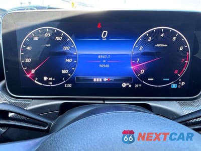 Zdjęcie 8 z 10 samochodu: 2023 MERCEDES-BENZ C 300 VIN:W1KAF4GBXPR069016 - miniatura