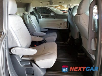 Zdjęcie 11 z 13 samochodu: 2025 TOYOTA SIENNA LE 8-PASSENGER VIN:5TDKRKEC6SS254373 - miniatura