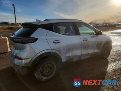 Trzecie zdjęcie samochodu z tyłu: 2022 CHEVROLET BOLT EUV UNKNOWN VIN:1G1FY6S04N4114501 - miniatura