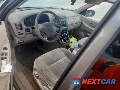Zdjęcie 8 z 13 samochodu: 2005 KIA SEDONA LX VIN:KNDUP132856684204 - miniatura
