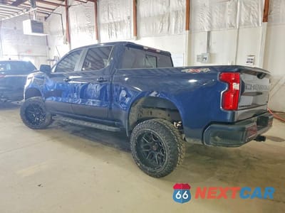 Drugie zdjęcie samochodu z przodu: 2021 CHEVROLET SILVERADO K1500 RST VIN:1GCUYEED2MZ152544 - miniatura