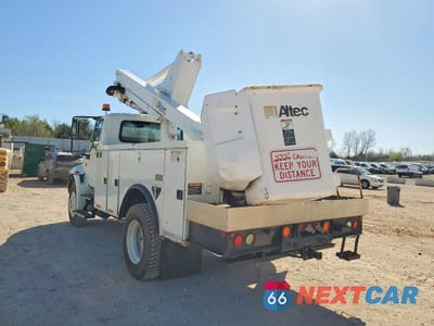 Trzecie zdjęcie samochodu z tyłu: 2007 INTERNATIONAL 4200 BUCKET TRUCK VIN:1HTMPAFL27H340897 - miniatura