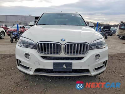Piąte zdjęcie samochodu w środku: 2017 BMW X5 XDR40E VIN:5UXKT0C3XH0V95827 - miniatura