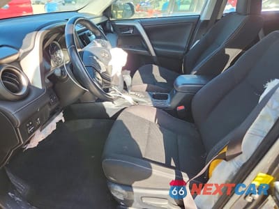 Zdjęcie 7 z 12 samochodu: 2016 TOYOTA RAV4 XLE VIN:JTMRFREVXGJ077882 - miniatura