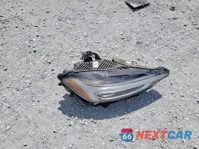 Zdjęcie 13 z 14 samochodu: 2019 VOLVO XC60 T5 MOMENTUM VIN:LYV102DK9KB376441 - miniatura