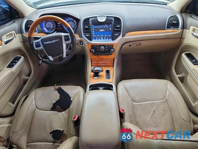 Zdjęcie 8 z 13 samochodu: 2014 CHRYSLER 300C VIN:2C3CCAEGXEH222312 - miniatura