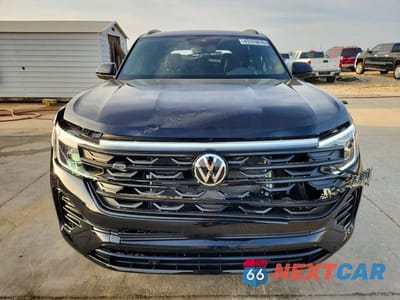 Piąte zdjęcie samochodu w środku: 2026 VOLKSWAGEN ATLAS CROSS SPORT SEL R-LINE BLACK VIN:1V2AC2CA0TC209252 - miniatura