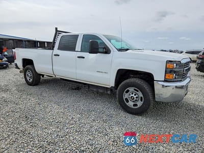 Czwarte zdjęcie samochodu z boku: 2015 CHEVROLET SILVERADO K2500 HEAVY DUTY VIN:1GC1KUE8XFF150742 - miniatura
