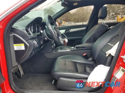 Zdjęcie 7 z 11 samochodu: 2013 MERCEDES-BENZ C VIN:WDDGF4HB3DA829533 - miniatura