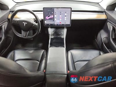Zdjęcie 8 z 11 samochodu: 2019 TESLA MODEL 3 VIN:5YJ3E1EA7KF416220 - miniatura