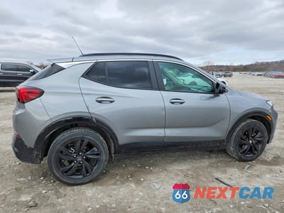 Trzecie zdjęcie samochodu z tyłu: 2024 BUICK ENCORE GX SPORT TOURING VIN:KL4AMESL2RB022655 - miniatura