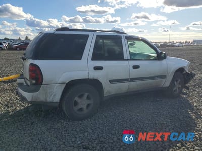 Trzecie zdjęcie samochodu z tyłu: 2002 CHEVROLET TRAILBLAZER VIN:1GNDT13S822301058 - miniatura