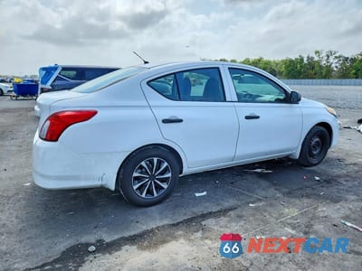 Trzecie zdjęcie samochodu z tyłu: 2015 NISSAN VERSA 1.6 S VIN:3N1CN7AP8FL846023 - miniatura