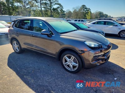 Czwarte zdjęcie samochodu z boku: 2012 PORSCHE CAYENNE VIN:WP1AA2A20CLA11157 - miniatura