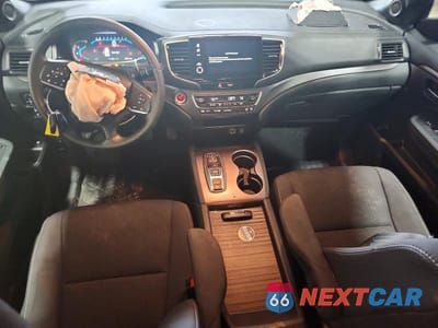 Zdjęcie 8 z 13 samochodu: 2021 HONDA PASSPORT SPORT VIN:5FNYF8H21MB021307 - miniatura