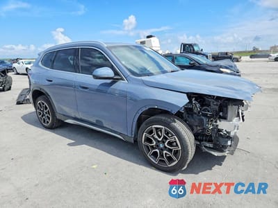 Czwarte zdjęcie samochodu z boku: 2025 BMW X1 XDRIVE28I VIN:WBX73EF04S5055795 - miniatura