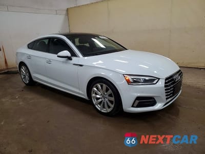 Czwarte zdjęcie samochodu z boku: 2018 AUDI A5 PREMIUM PLUS VIN:WAUBNCF59JA005981 - miniatura