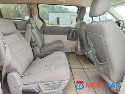 Zdjęcie 11 z 14 samochodu: 2009 CHRYSLER TOWN & COUNTRY LX VIN:2A8HR44E29R656234 - miniatura