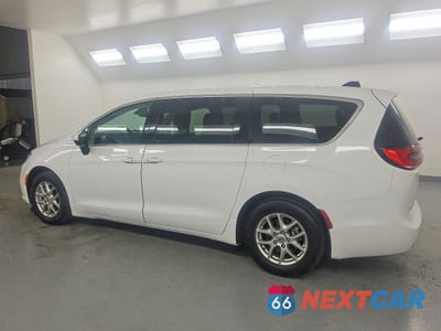 Drugie zdjęcie samochodu z przodu: 2023 CHRYSLER PACIFICA TOURING L VIN:2C4RC1BG7PR511008 - miniatura