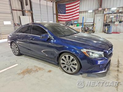 Czwarte zdjęcie samochodu z boku: 2018 MERCEDES-BENZ CLA 250 4MATIC VIN:WDDSJ4GB3JN591522 - miniatura