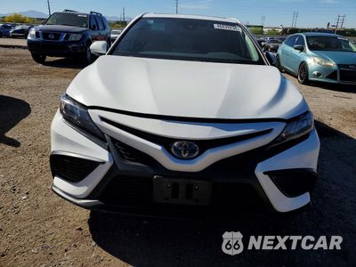 Piąte zdjęcie samochodu w środku: 2024 TOYOTA CAMRY HYBRID SE VIN:4T1S31AK1RU064703 - miniatura