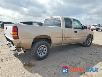 Trzecie zdjęcie samochodu z tyłu: 2005 GMC NEW SIERRA C1500 VIN:2GTEC19V351183410 - miniatura