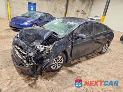 2018 TOYOTA PRIUS THREE JTDKARFU3J3065347 - główne zdjęcie licytacji z USA - miniatura