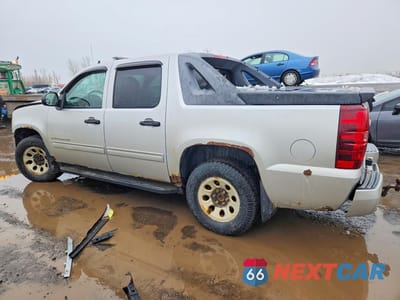Drugie zdjęcie samochodu z przodu: 2011 CHEVROLET AVALANCHE LS VIN:3GNTKEE37BG178341 - miniatura