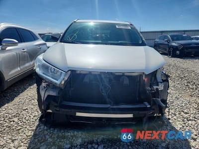 Piąte zdjęcie samochodu w środku: 2017 TOYOTA HIGHLANDER XLE VIN:5TDJZRFH0HS518825 - miniatura