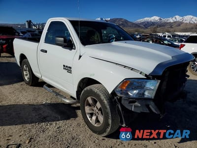Czwarte zdjęcie samochodu z boku: 2021 RAM 1500 CLASSIC VIN:3C6JR6AG3MG647378 - miniatura