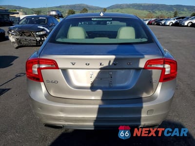 Zdjęcie 6 z 11 samochodu: 2014 VOLVO S60 T5 VIN:YV1612FS0E2298793 - miniatura