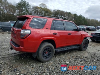 Trzecie zdjęcie samochodu z tyłu: 2021 TOYOTA 4RUNNER SR5 VIN:JTEMU5JR5M5933168 - miniatura