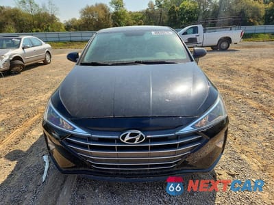 Piąte zdjęcie samochodu w środku: 2019 HYUNDAI ELANTRA SE VIN:5NPD74LF4KH472938 - miniatura