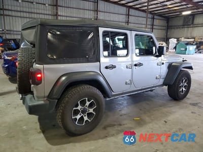 Trzecie zdjęcie samochodu z tyłu: 2021 JEEP WRANGLER UNLIMITED SPORT VIN:1C4HJXDN3MW584105 - miniatura